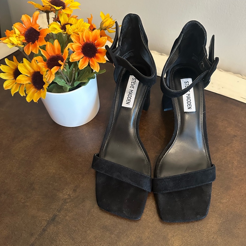 Steve Madden Black Suede Heels